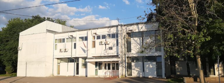 Замена крова на ОШ „Жарко Зрењанин“ у Апатину