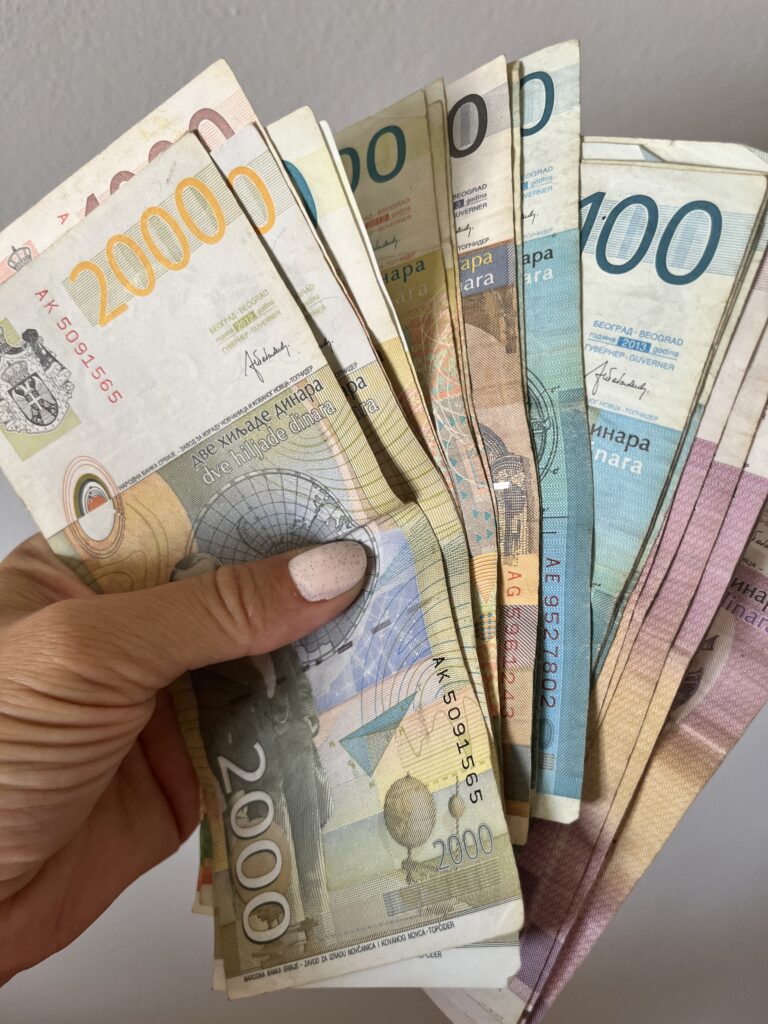Исплата редовне и привремене новчане накнаде за јул