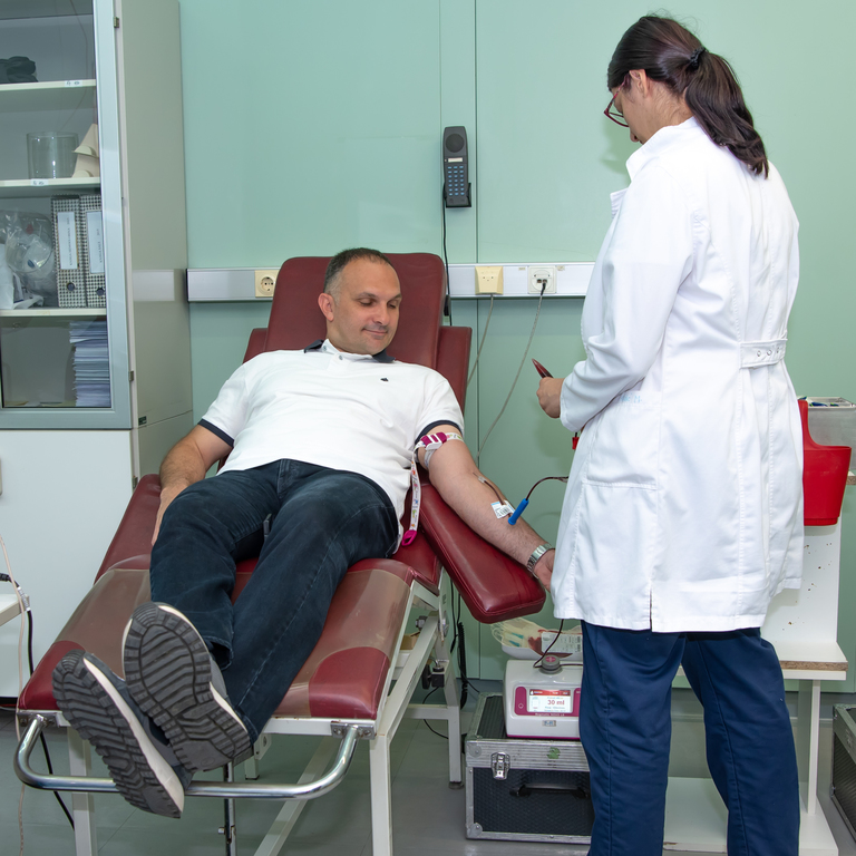 Градоначелник Салапура дао крв 53. пут