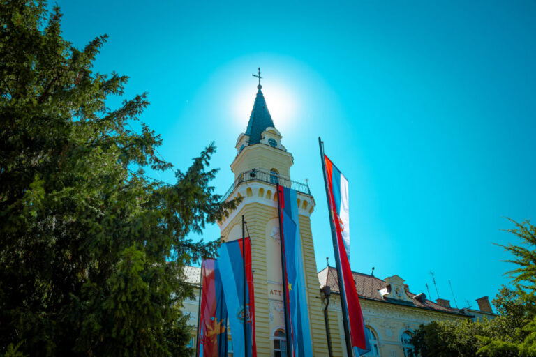 Градоначелник Кикинде: Застава нас повезује и подсећа на херојске претке