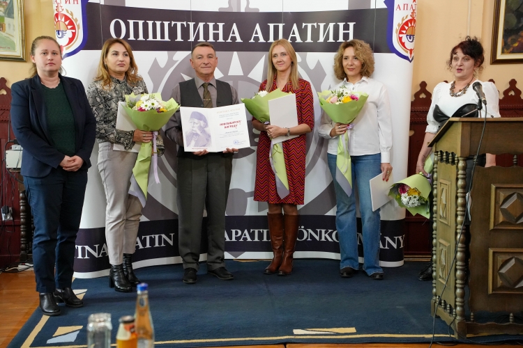 Апатин обележио Дан просветних радника и уручио „Новембарске награде“ најуспешнијима