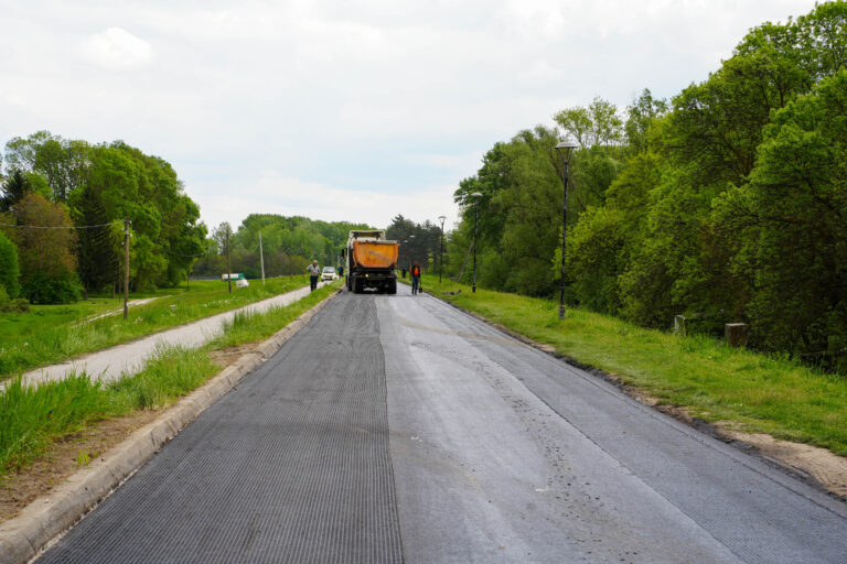 При крају радови на асфалтирању пута
