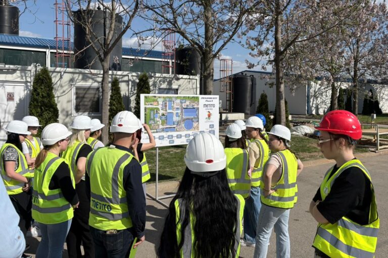 Ученици у посети постројењу за воду у Зрењанину