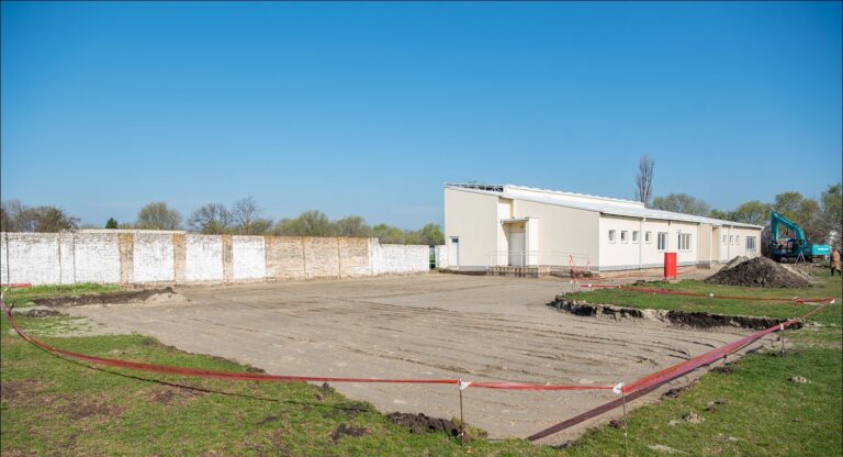 Уређује се приступ стадиону ФК Русанда