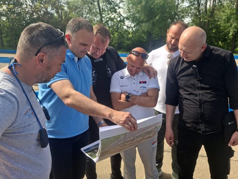 Градоначелник обишао „Југ Базен“ – пливачи добили боље услове за тренинг