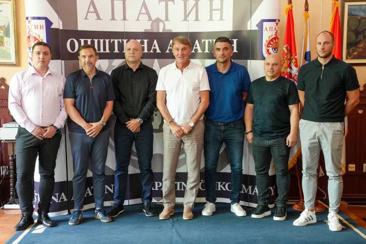 ФСС и Општина Апатин о даљем развоју младих фудбалера