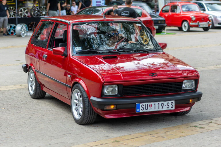 Пети „Tuning show“ у Кикинди окупио бројне учеснике и посетиоце уз емотивну посвету