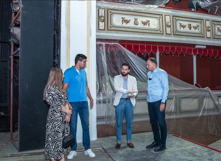 Градоначелник обишао радове на реконструкцији зграде Народног позоришта „Тоша Јовановић“