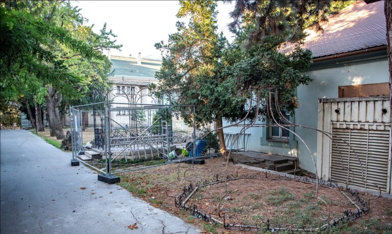 Почиње санација Градске баште у Зрењанину